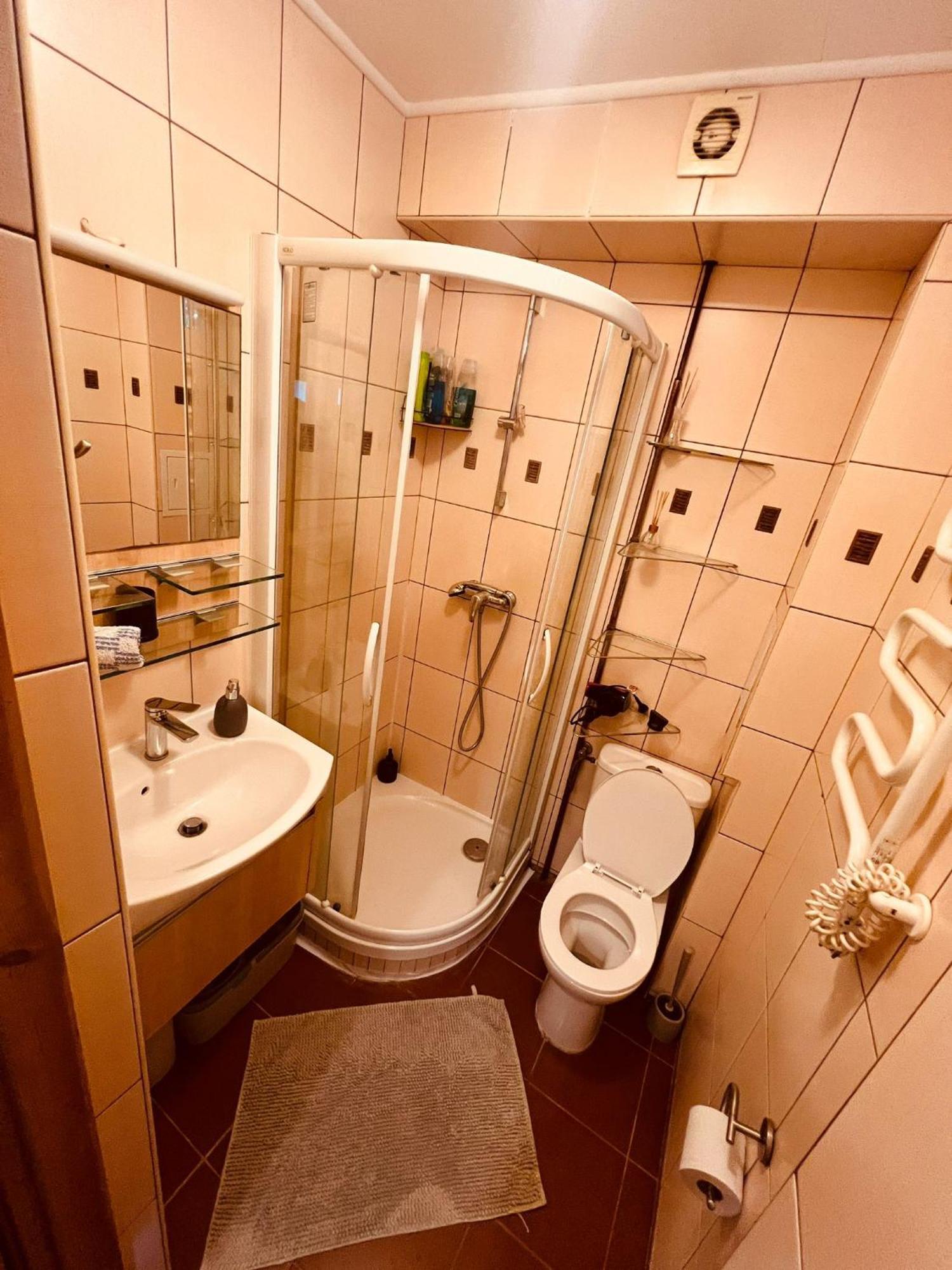 Entire Studio Flat Appartement Warschau Buitenkant foto